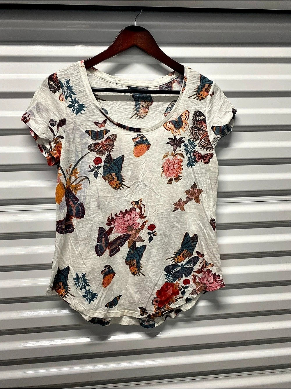 Lucky Brand Floral Short Sleeve Tee Size Medium